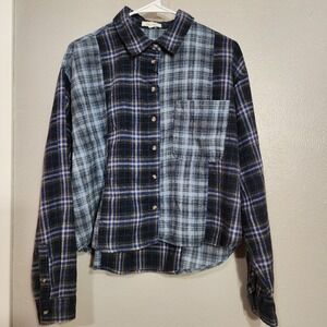 Love Notes Top Plaid Women's Size Large Blue Hi Low Button Down Shirt
